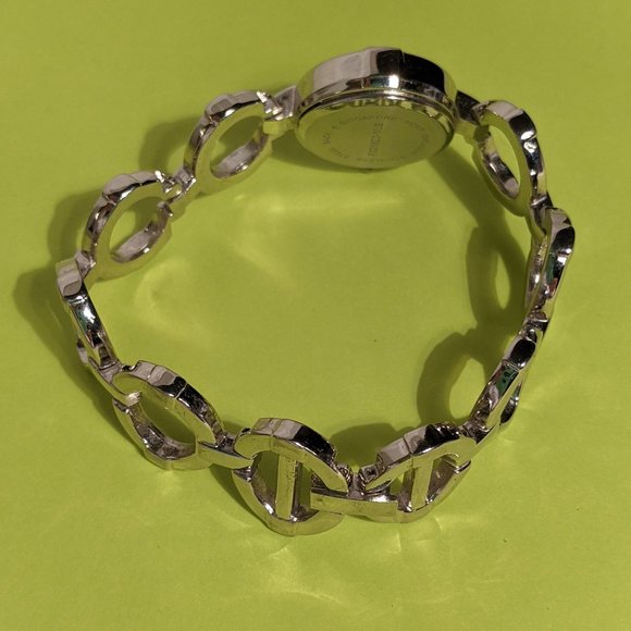 Silver Tone Singapore Quartz Wrist Watch - Picture 11 of 16